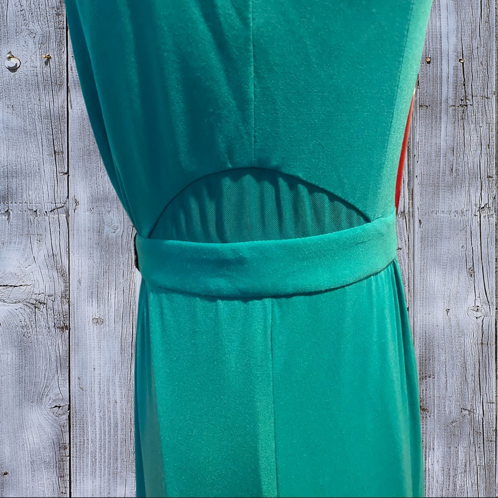 Halston Heritage Green V-Neck Maxi Dress with Embellished Waist - Picture 5 of 9